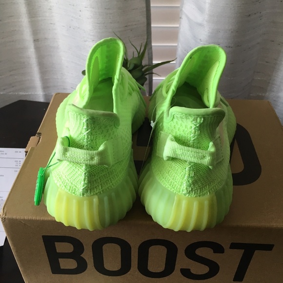 gid glow yeezy